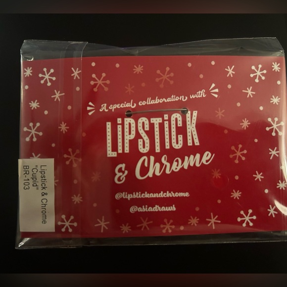 Reindeer Heart Brooch - Picture 2 of 3